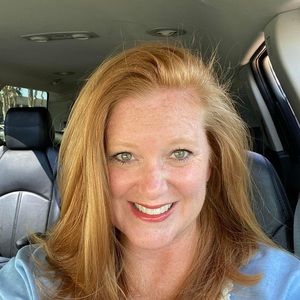 Meet your Posher, Alyson